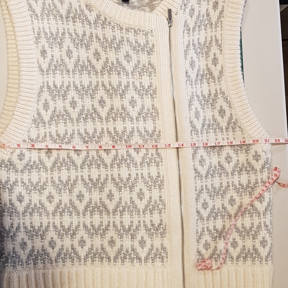 Banana Republic Nordic Argyle Knit Wool Vest Men’s - Picture 8 of 10